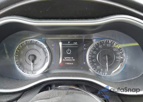 2015 Chrysler 200 Limited из США, поврежденный, VIN 1C3CCCAB6FN666818